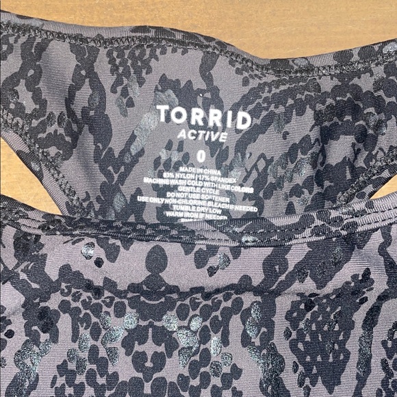 Torrid Active Black and Gray Snake Print Tank Top - Picture 3 of 6